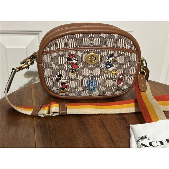 Disney X Coach Camera Bag With Mickey Mouse And Friends + Credit Card Holder - Picture 3 of 11